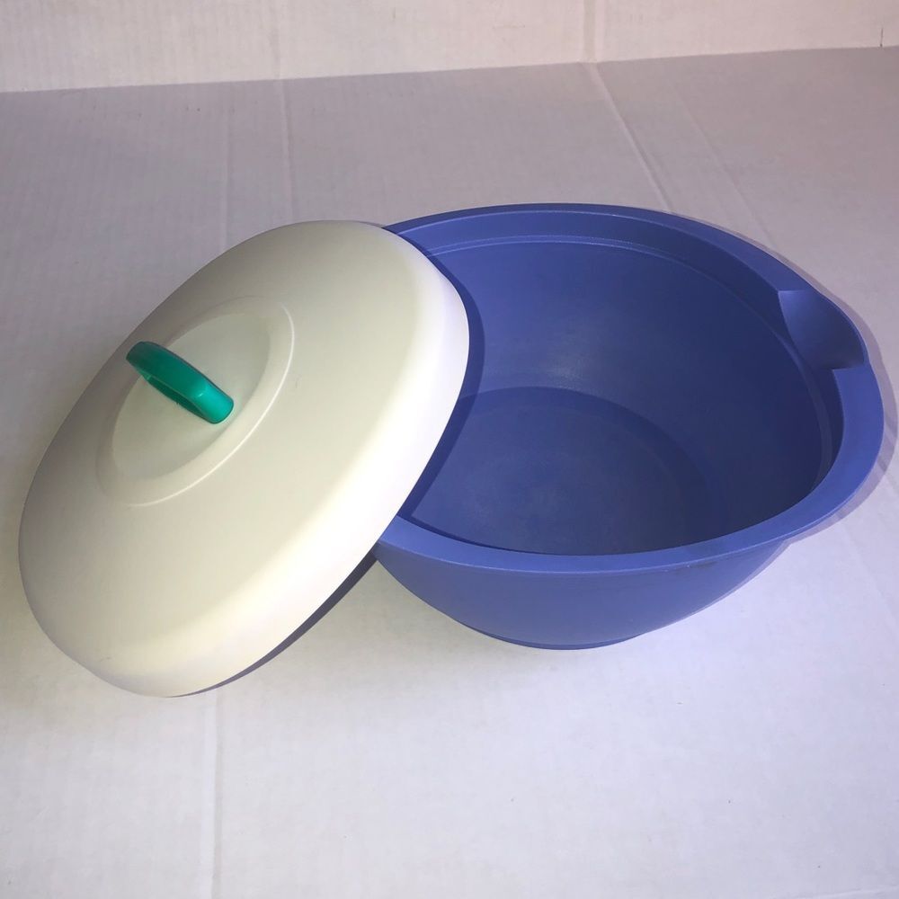 VINTAGE Tupperware Legacy Open House Soup Server 7 1/2 Cups Sea Blue 3186 3187